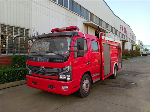 东风多利卡2.5吨泡沫消防车